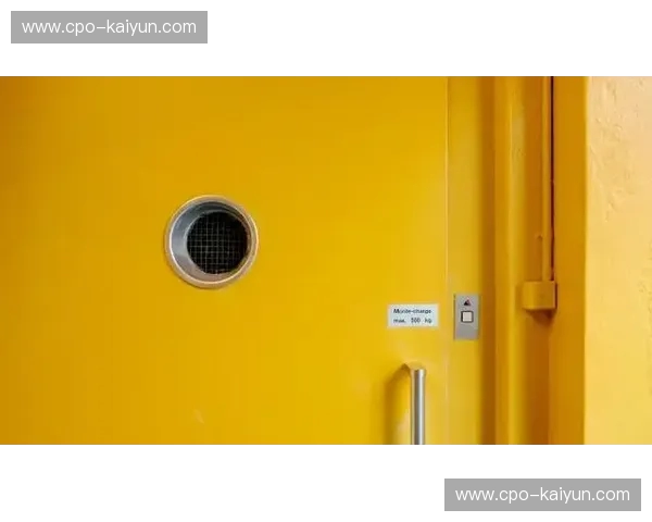 曼谷的烈日,京都的微雨:当“萨瓦迪卡”撞上“斯密马赛”,哪一种生活更解药? 曼谷的烈日,京都的微雨:当“萨瓦迪卡”撞上“斯密马赛”,哪一种生活更解药?